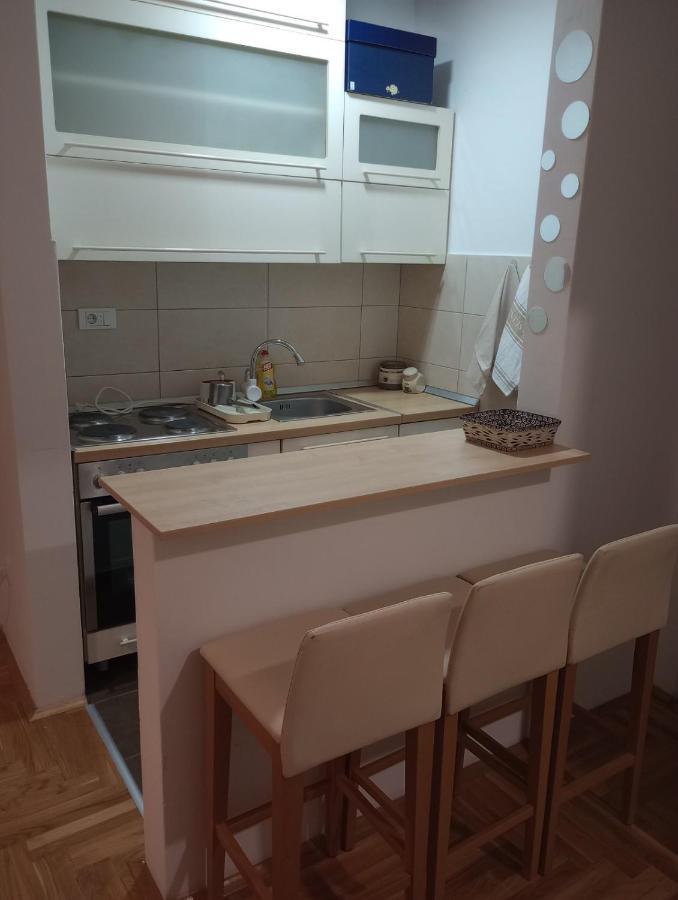 Apartamento Stan U Krnjaci Belgrado Exterior foto